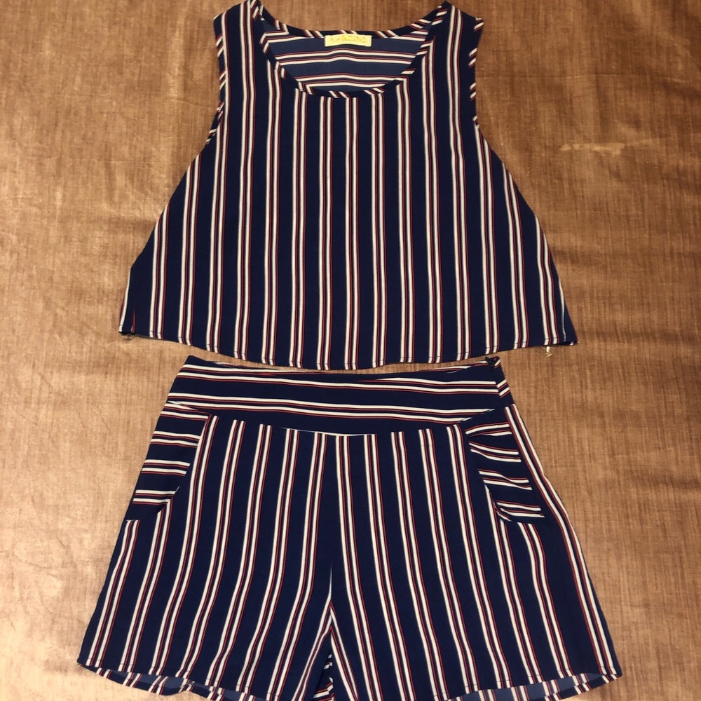 2 piece set. Blue red and white.